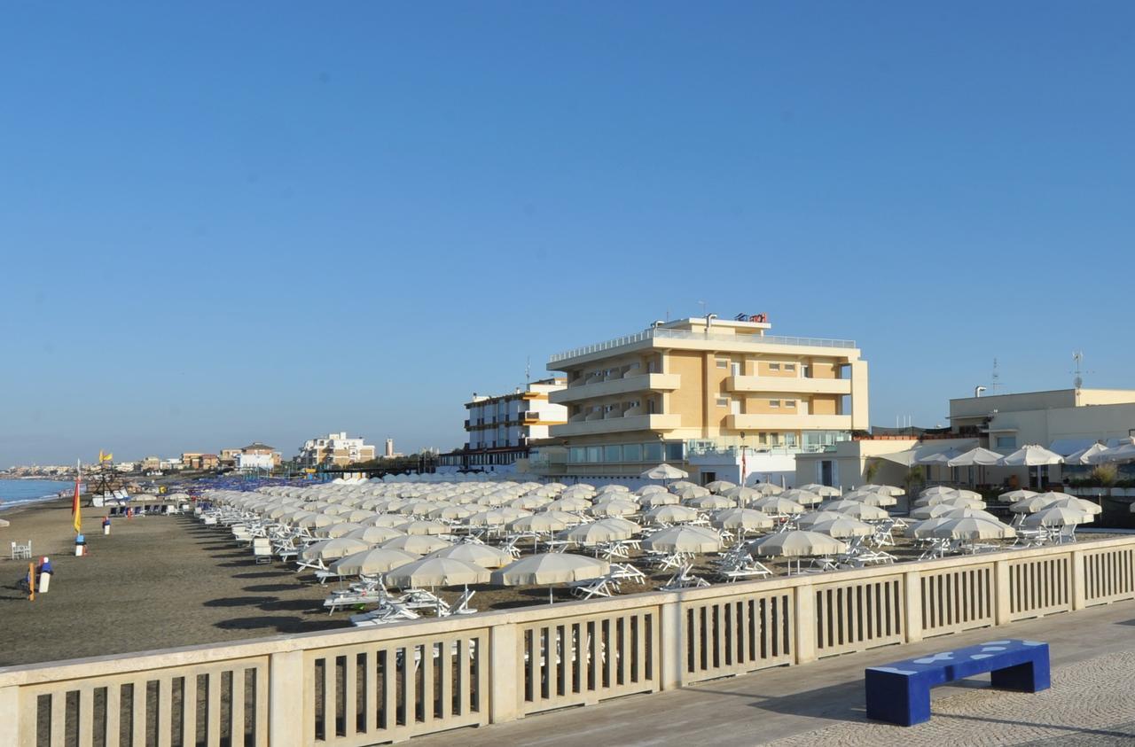 Hotel Miramare Latina Exterior foto